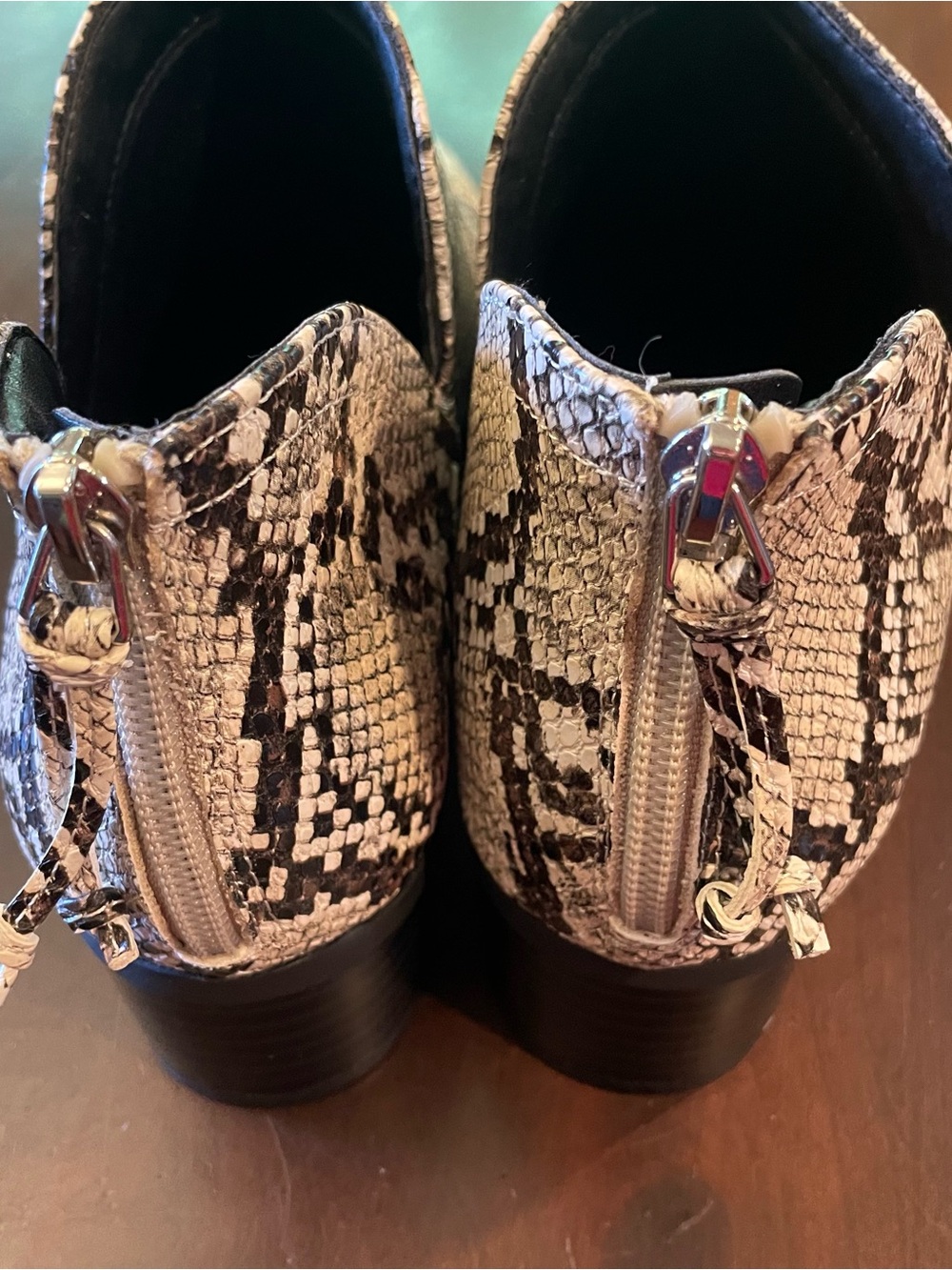 Kenneth Cole Reaction Booties Womens 9.5 Side Skip Snake Print Boot Shoes - Picture 5 of 12